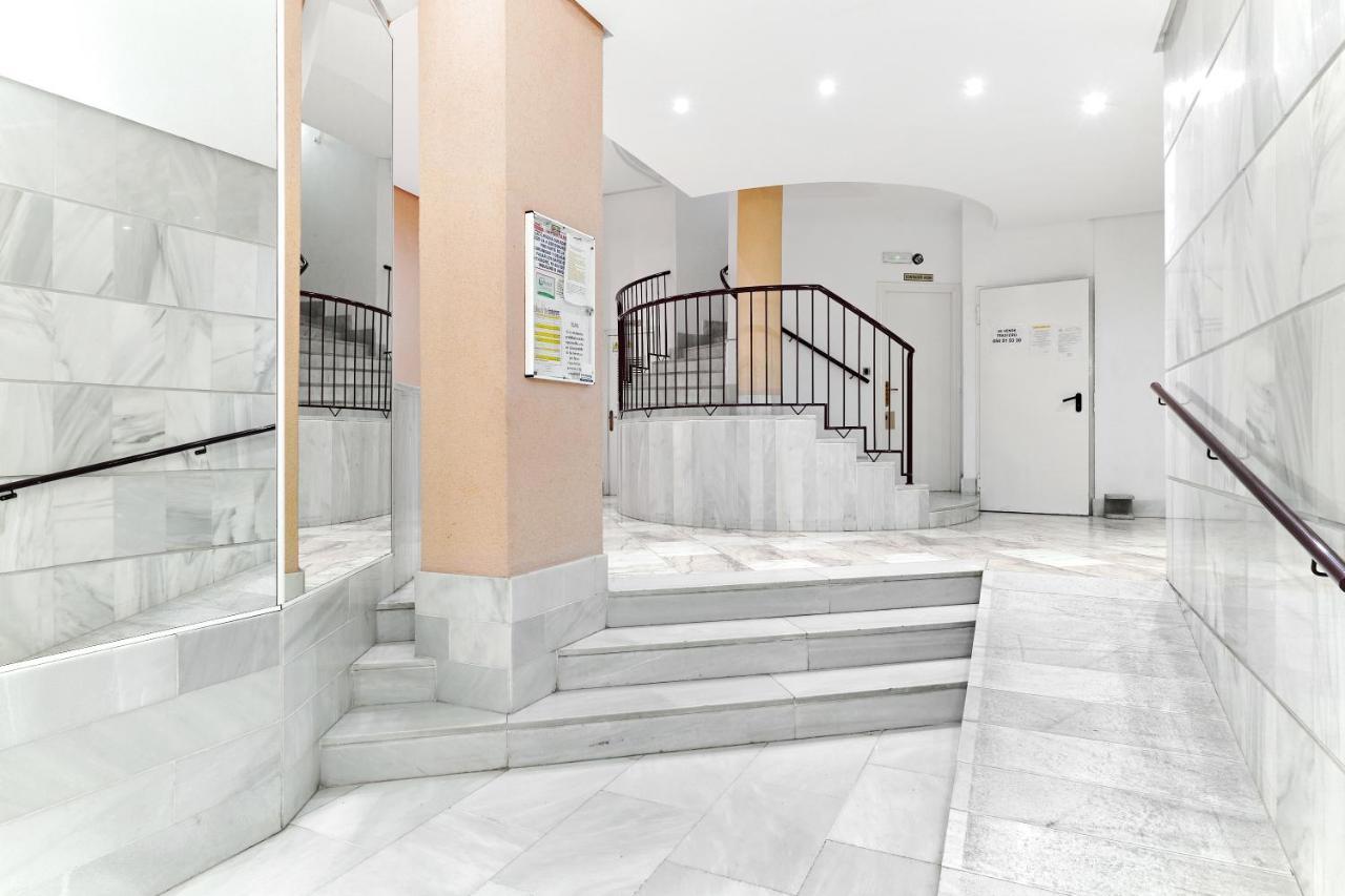 Lovely Sunny Apartment With Shared Pool And Private Parking Torrevieja Dış mekan fotoğraf